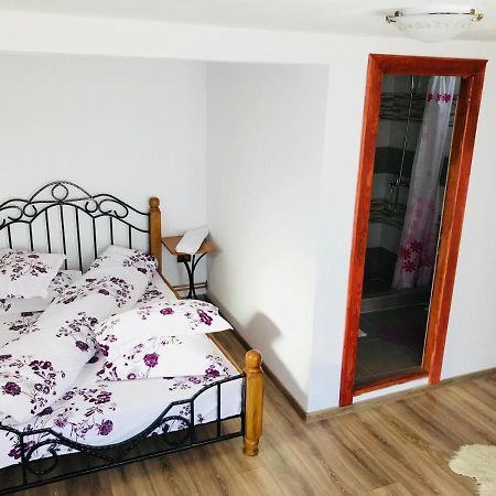 Casa De Vacanta Motata Novaci-Străini 외부 사진