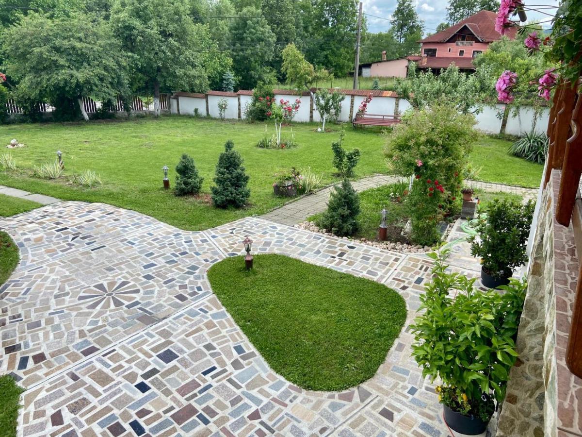 Casa De Vacanta Motata Novaci-Străini 외부 사진