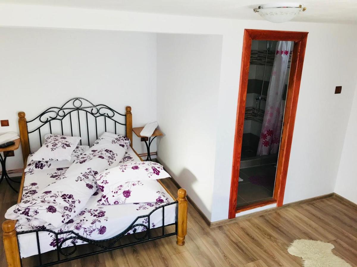 Casa De Vacanta Motata Novaci-Străini 외부 사진