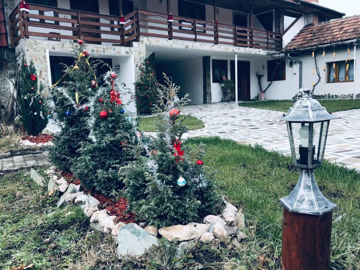 Casa De Vacanta Motata Novaci-Străini 외부 사진